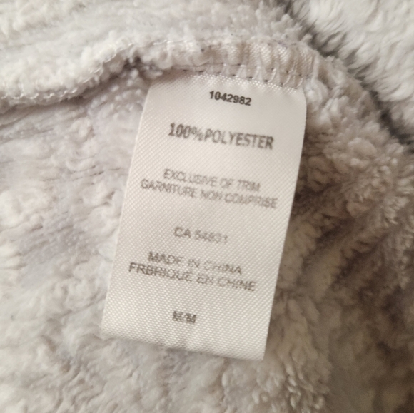 Daniel Buchler plush robe - Picture 9 of 9